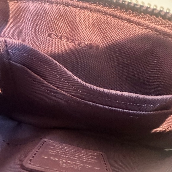 Coach pebbled Leather 6” x 4” Wrisltet purple and brown - Picture 4 of 5